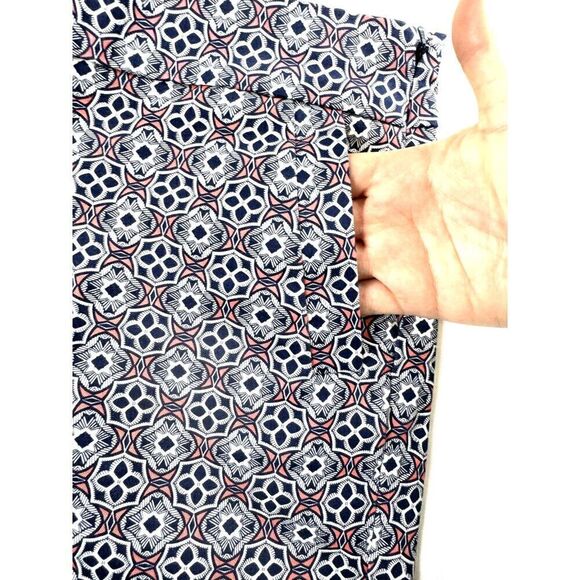 Classy J. Crew 5" Chino Shorts in Medallion Design Sz 0 EUC // Preppy // Summer - Picture 6 of 7